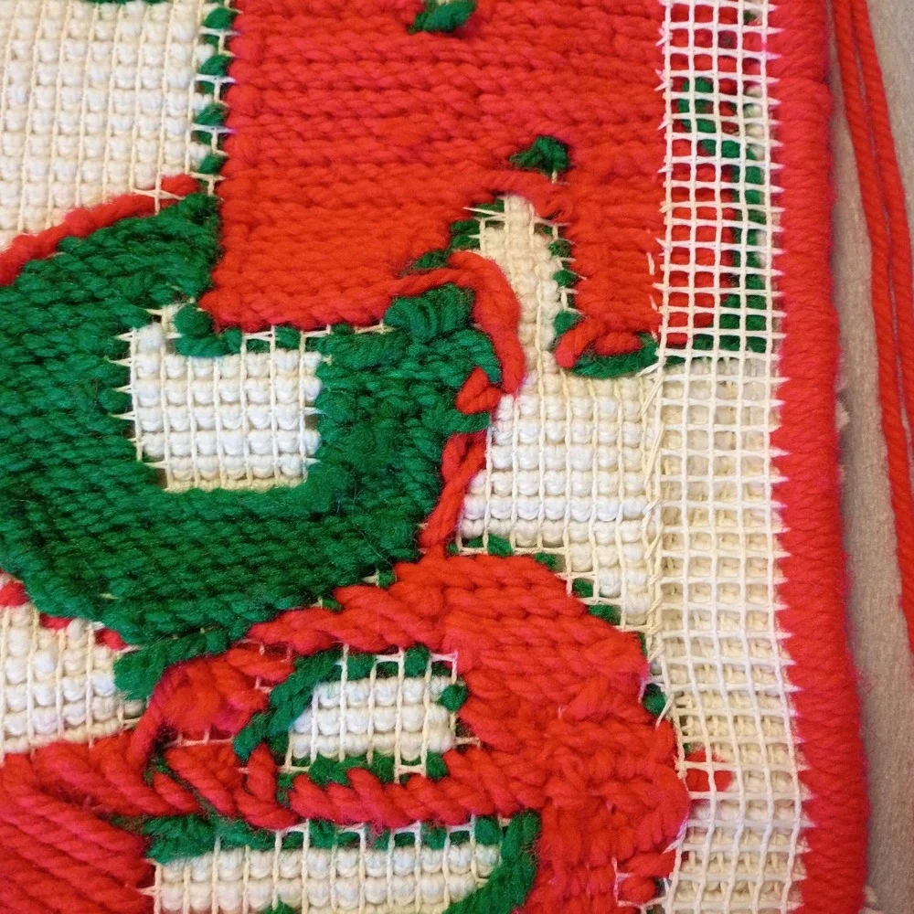 VTG‎ MCM Latch Hook Wall Hanging Art Tapestry Christmas Noel Rug 29x11 Grandma
